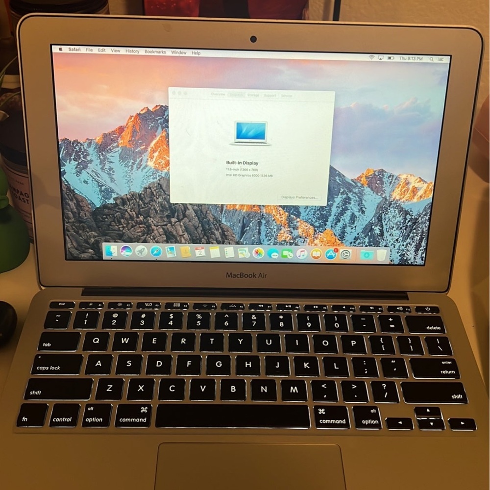 Mac book air comes w charger no box